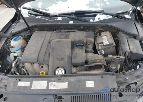 2014 Volkswagen Passat 2.5L S z USA, uszkodzony, nr VIN 1VWAP7A36EC002520